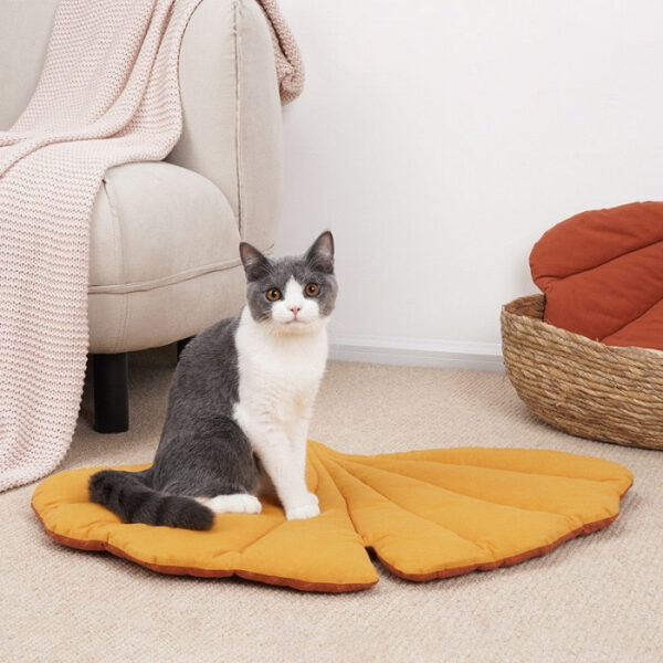 Leaf Comfy Cat Bed - Image 6